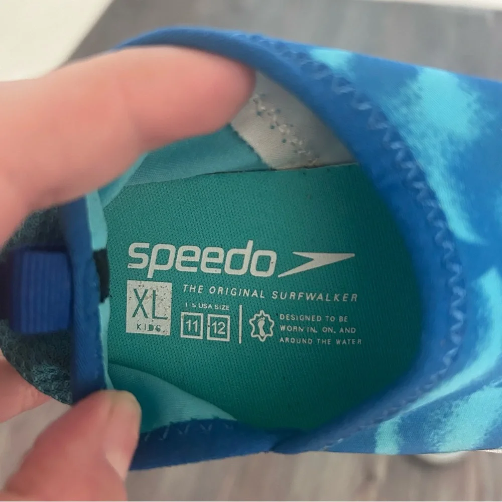 Speedo kids water shoes 11-12